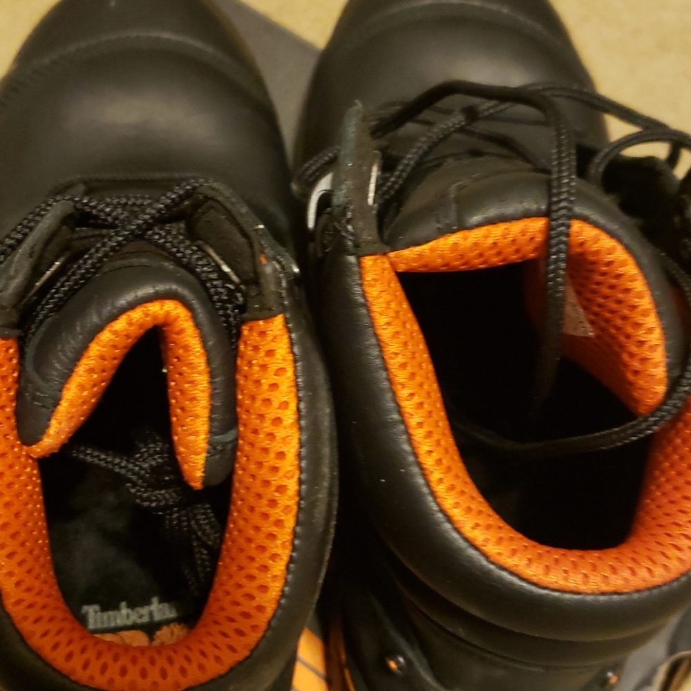 Boots - Picture 4 of 5